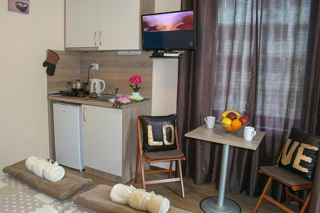 Flora Apartment *