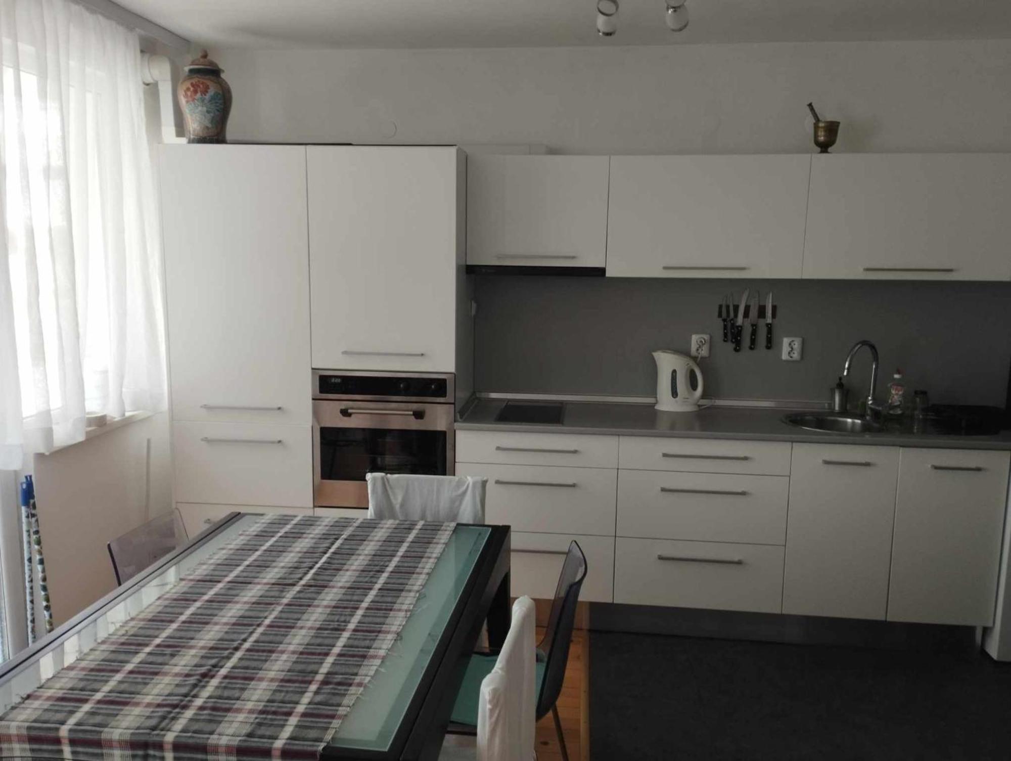 Flora Apartment *