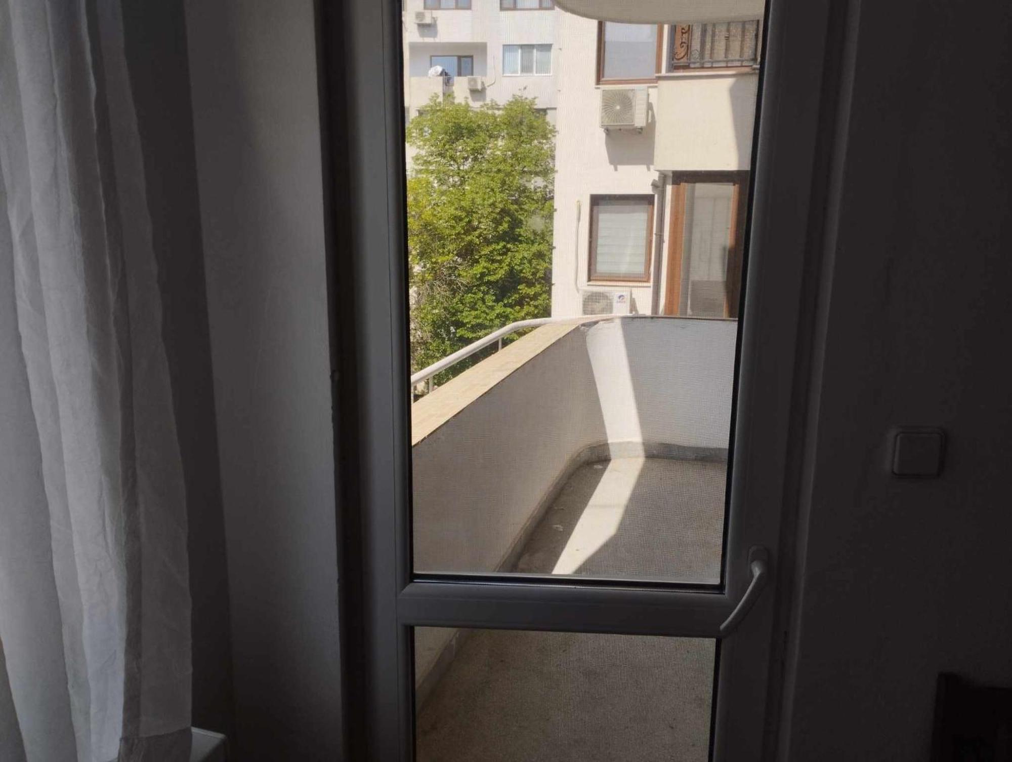 Flora Apartment